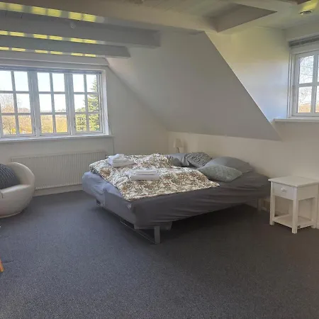 Familieferie Naer Legoland Med Indoor Pool Og Taet Pa