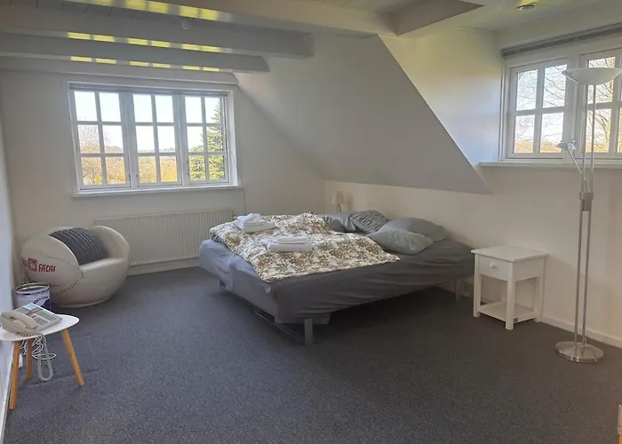 Familieferie Naer Legoland Med Indoor Pool Og Taet Pa