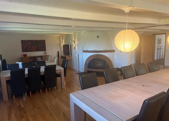 Familieferie Naer Legoland Med Indoor Pool Og Taet Pa Villa Egtved