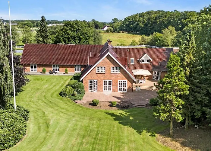Familieferie Naer Legoland Med Indoor Pool Og Taet Pa *